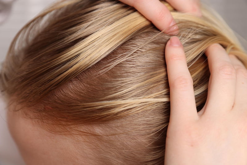 Palmitato de isopropila no cabelo: conheça seus benefícios reais